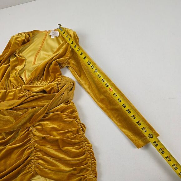 Miss Circle Infinite Love Deep V Velvet Dress Womens‎ Size XS - Picture 12 of 14